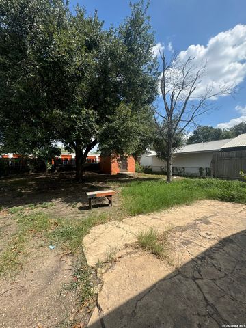 502 EARLYWAY DR, San Antonio, TX 78233