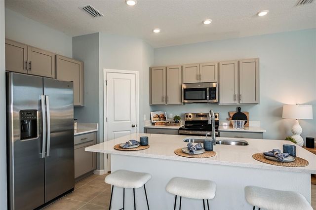 7603 WATERSCAPE DRIVE, Groveland, FL 34736