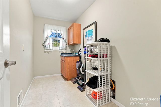 4550 Blacktail Avenue, Portage, MI 49002