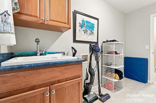4550 Blacktail Avenue, Portage, MI 49002
