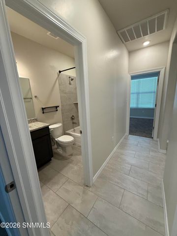 2955 Aragon Avenue, Las Cruces, NM 88007