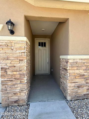 2955 Aragon Avenue, Las Cruces, NM 88007