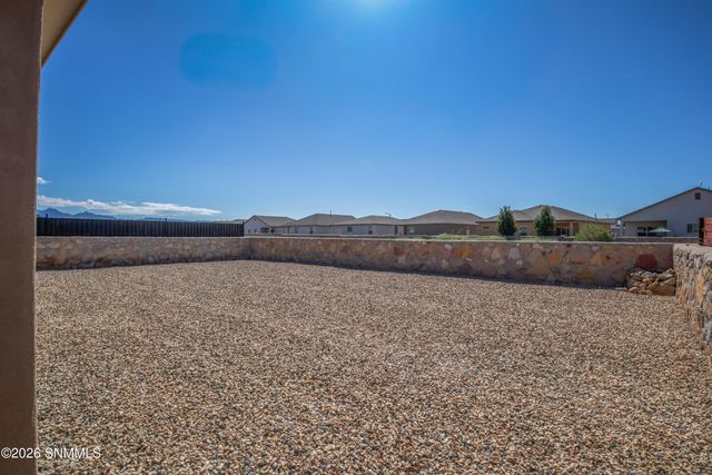 2955 Aragon Avenue, Las Cruces, NM 88007