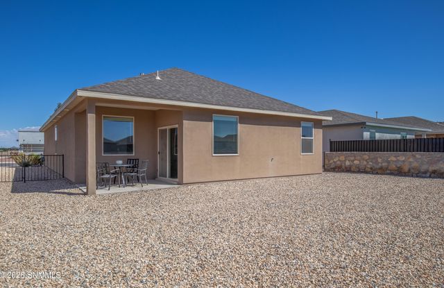 2955 Aragon Avenue, Las Cruces, NM 88007