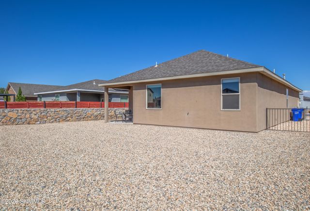 2955 Aragon Avenue, Las Cruces, NM 88007