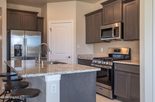 2955 Aragon Avenue, Las Cruces, NM 88007