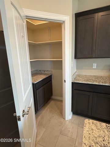 2955 Aragon Avenue, Las Cruces, NM 88007