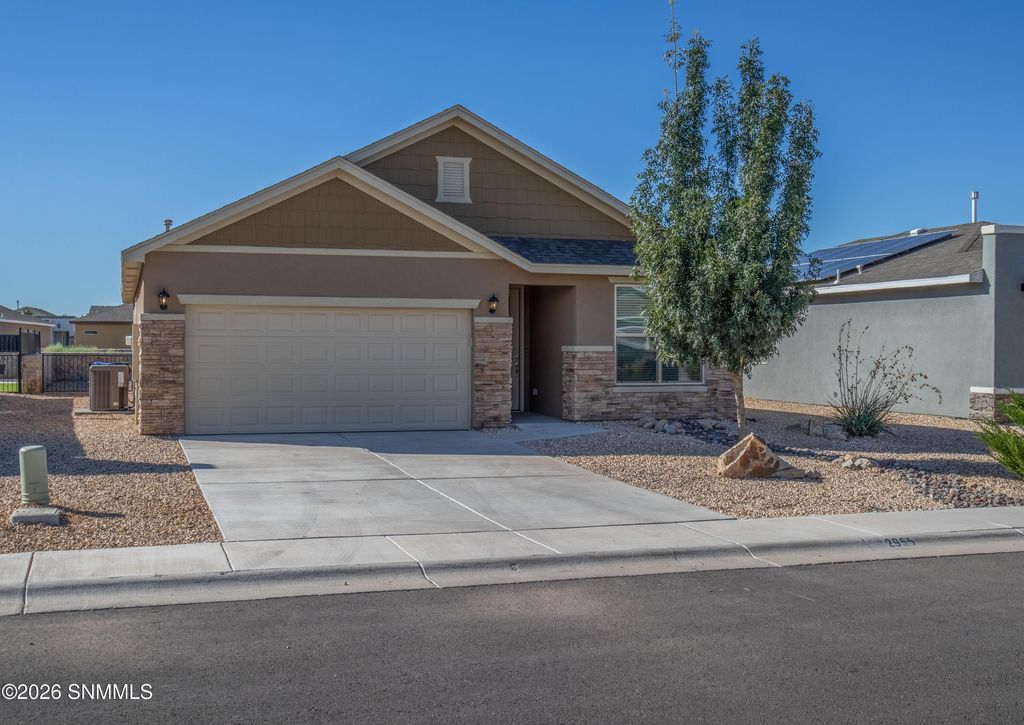2955 Aragon Avenue, Las Cruces, NM 88007