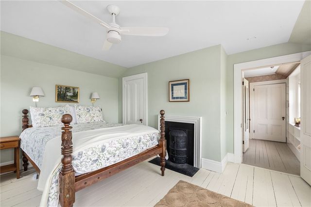 125 Sakonnet Point Road, Little Compton, RI 02837
