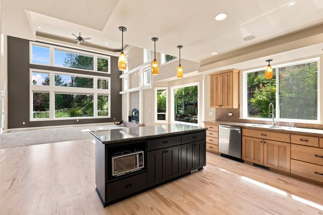 6726 S Shelby Ridge St, Spokane, WA 99224