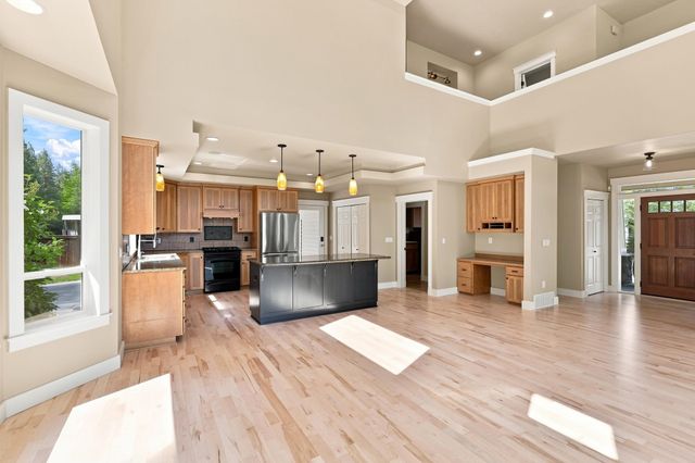 6726 S Shelby Ridge St, Spokane, WA 99224