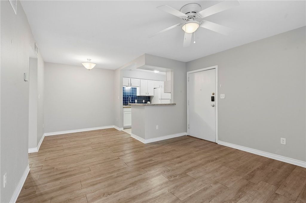 904 University Oaks 123, College Station, TX 77840 — exterior