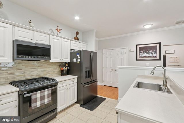 26 SHELLY ST, Sicklerville, NJ 08081