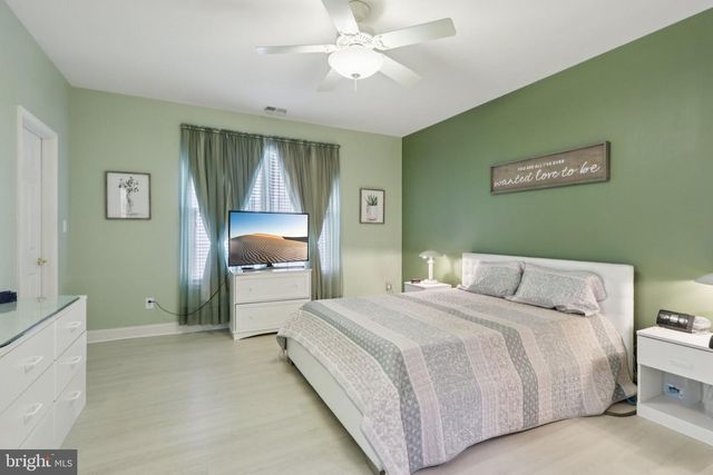 26 SHELLY ST, Sicklerville, NJ 08081