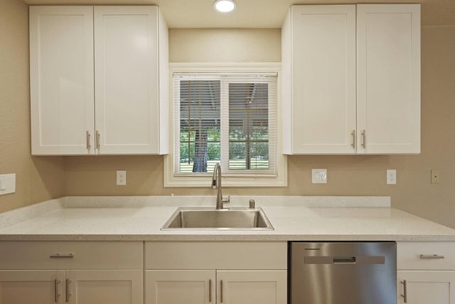 5580 Foothill Rd, Rocklin, CA 95677