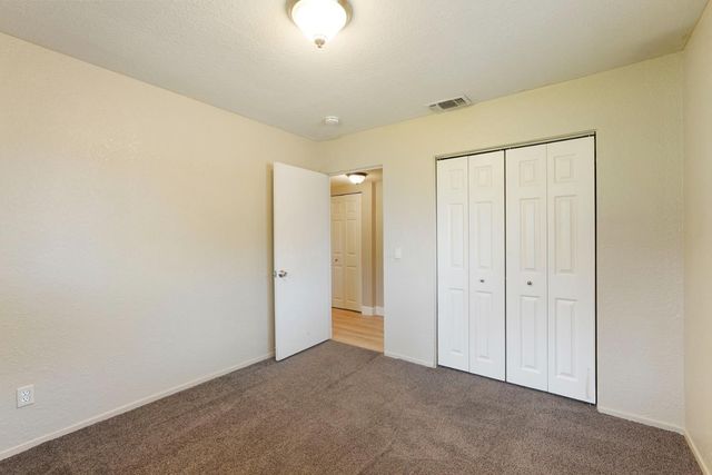 5580 Foothill Rd, Rocklin, CA 95677