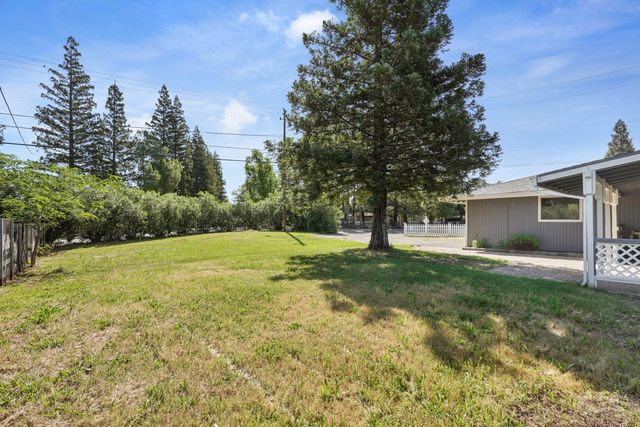 5580 Foothill Rd, Rocklin, CA 95677