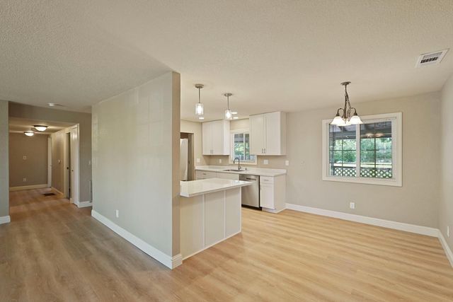 5580 Foothill Rd, Rocklin, CA 95677