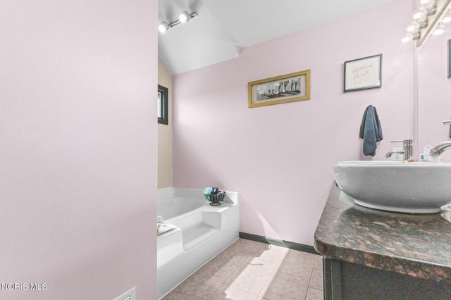 5923 Brown Lane, Sylvania, OH 43560