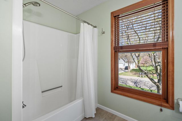 3648 Mount Vernon Lane, Woodbury, MN 55129