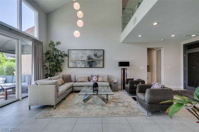 7999 Pinnacle Peak Avenue, Las Vegas, NV 89113