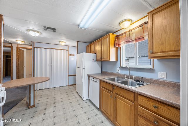 2701 E UTOPIA Road 6, Phoenix, AZ 85050