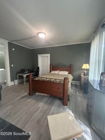 909 Gilmore Street, Waycross, GA 31501