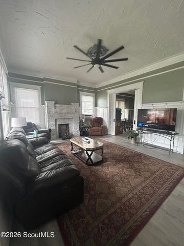 909 Gilmore Street, Waycross, GA 31501