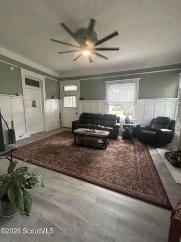 909 Gilmore Street, Waycross, GA 31501