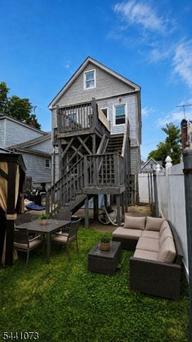 25 W 15Th St, Linden City, NJ 07036