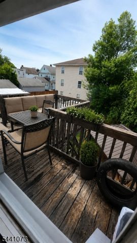 25 W 15Th St, Linden City, NJ 07036
