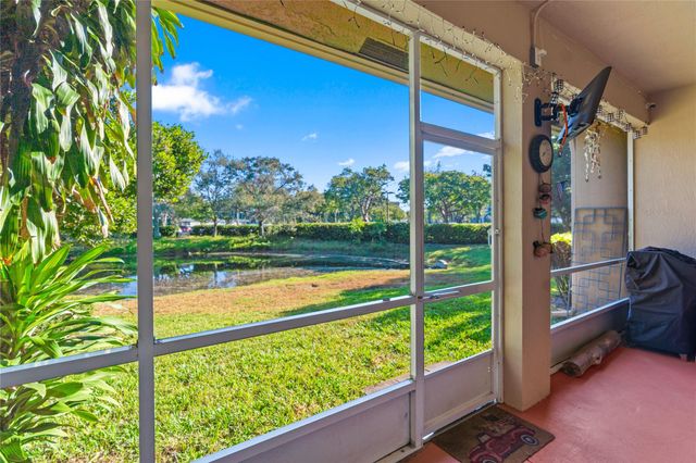 3342 Lakeside Dr 3342, Davie, FL 33328