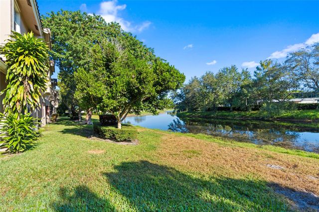 3342 Lakeside Dr 3342, Davie, FL 33328
