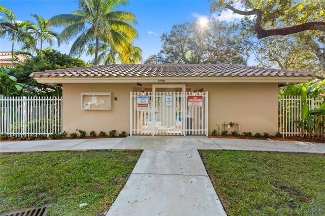 3342 Lakeside Dr 3342, Davie, FL 33328