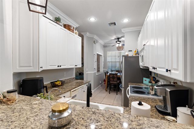 3342 Lakeside Dr 3342, Davie, FL 33328