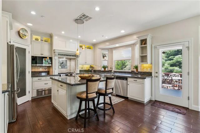 468 S Cumberland, Lake Arrowhead, CA 92352