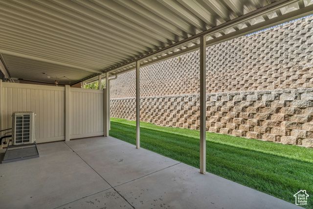 1839 E WHITETAIL DR, Layton, UT 84040