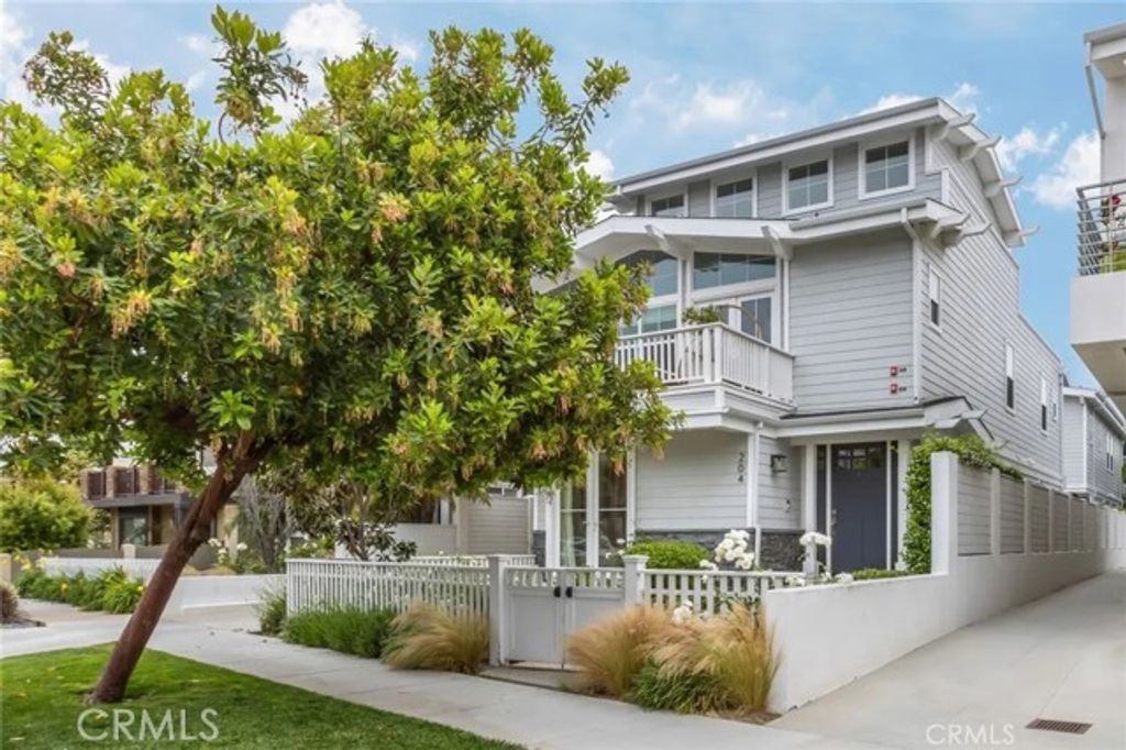 204 S Helberta, Redondo Beach, CA 90277