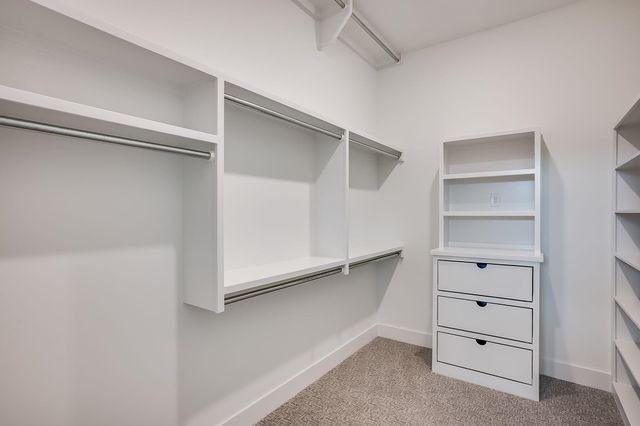112 S Wellcrest Ct., Wichita, KS 67052
