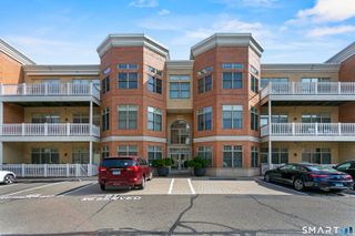 100 Stone Ridge Way 2G, Fairfield, CT 06824