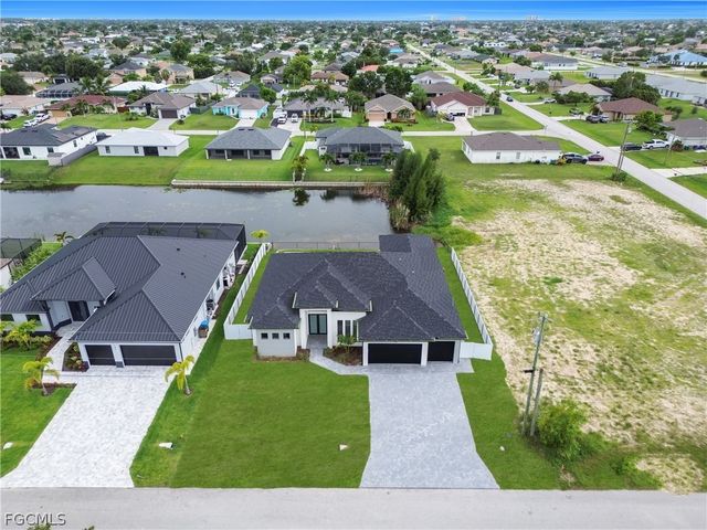 706 SW 28th ST, Cape Coral, FL 33914