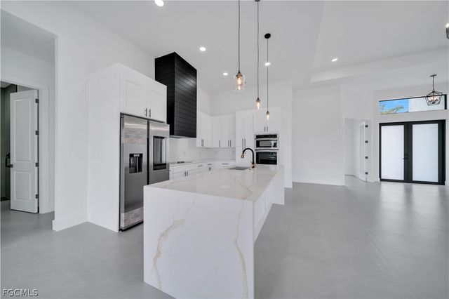 706 SW 28th ST, Cape Coral, FL 33914