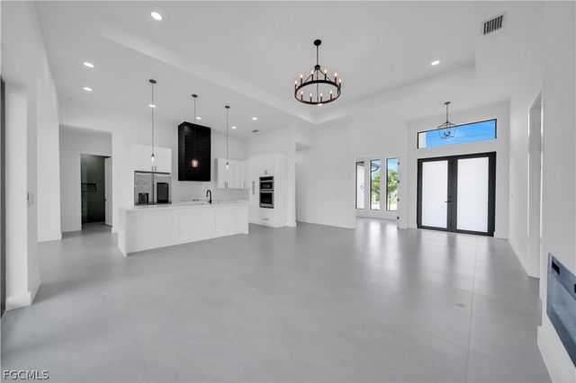 706 SW 28th ST, Cape Coral, FL 33914