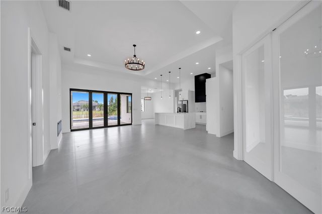 706 SW 28th ST, Cape Coral, FL 33914