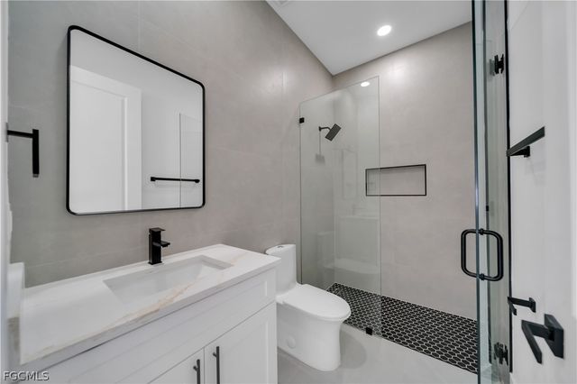 706 SW 28th ST, Cape Coral, FL 33914