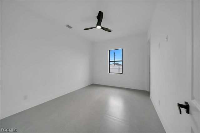 706 SW 28th ST, Cape Coral, FL 33914