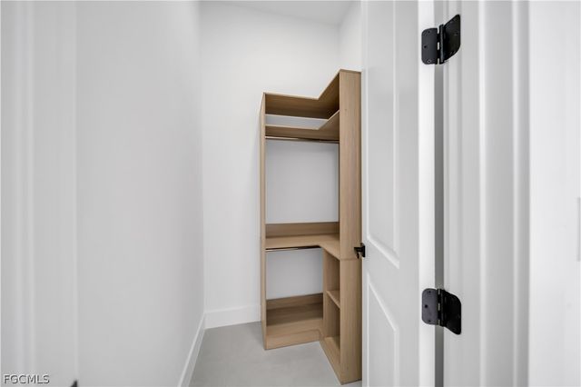 706 SW 28th ST, Cape Coral, FL 33914