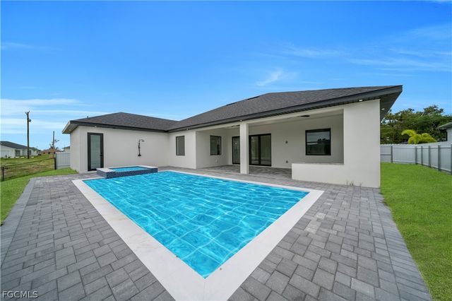 706 SW 28th ST, Cape Coral, FL 33914