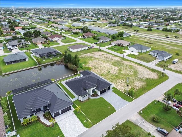 706 SW 28th ST, Cape Coral, FL 33914