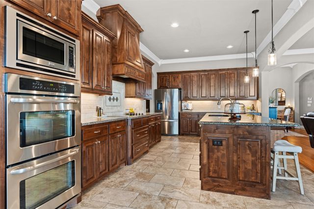 11055 Hancock Avenue, Talty, TX 75126